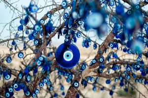 Böser Blick Foto: © Tania Zbrodko @ shutterstock