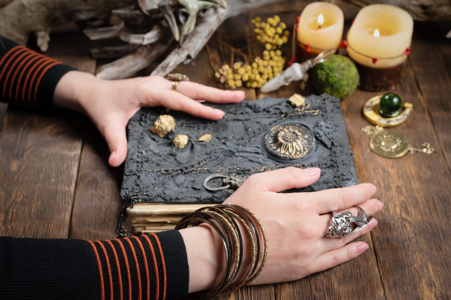 Almanach Vorhersagen Foto: © Dmitriy @ AdobeStock