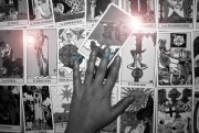 Rider Waite Tarot - Das Leben im Überblick Foto: © Alf @ Fotolia