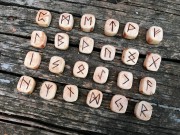 Rune 20 im Futhark Foto: © ALICE_NOIR @ shutterstock